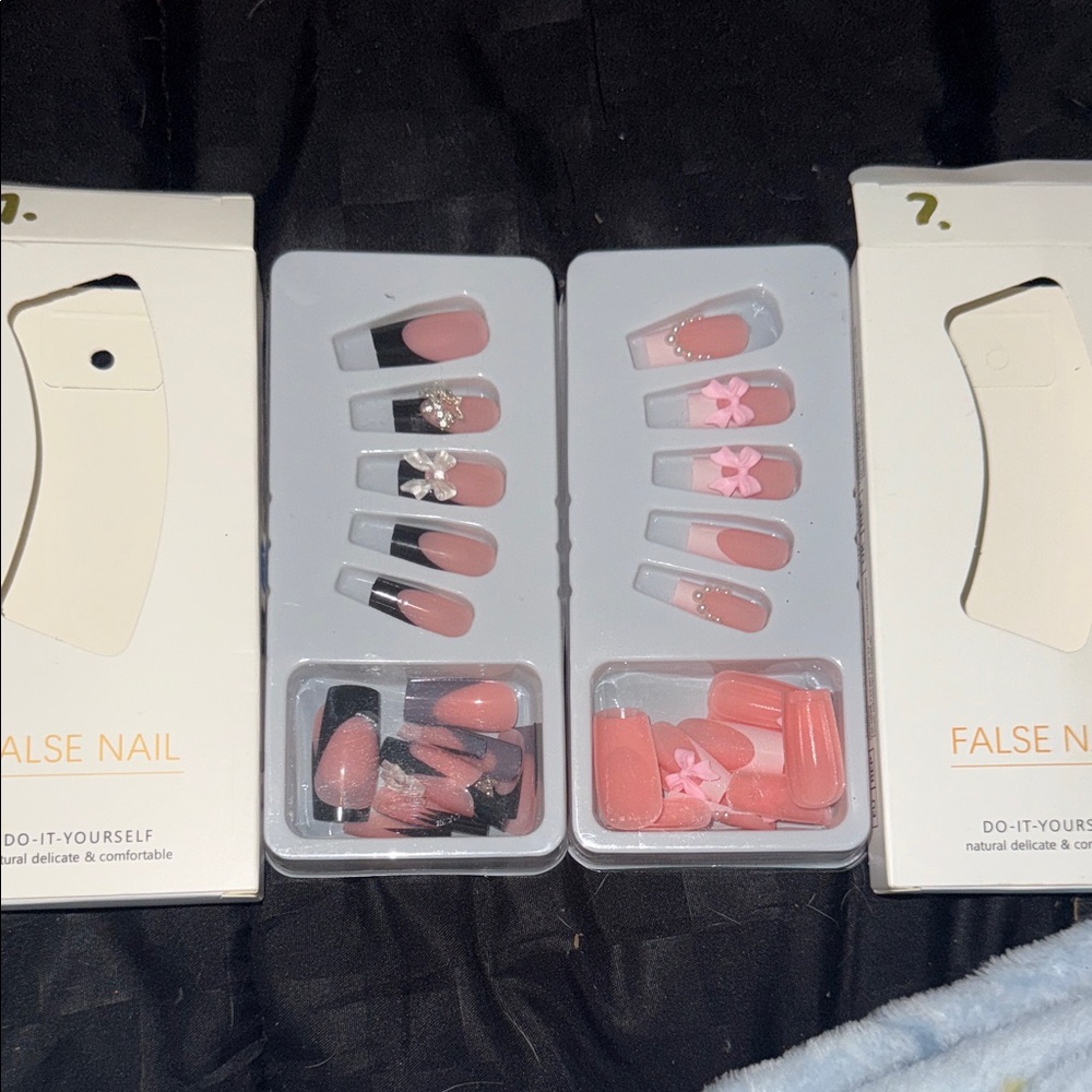 Pink and Black False Nail Set with Decorative Accents